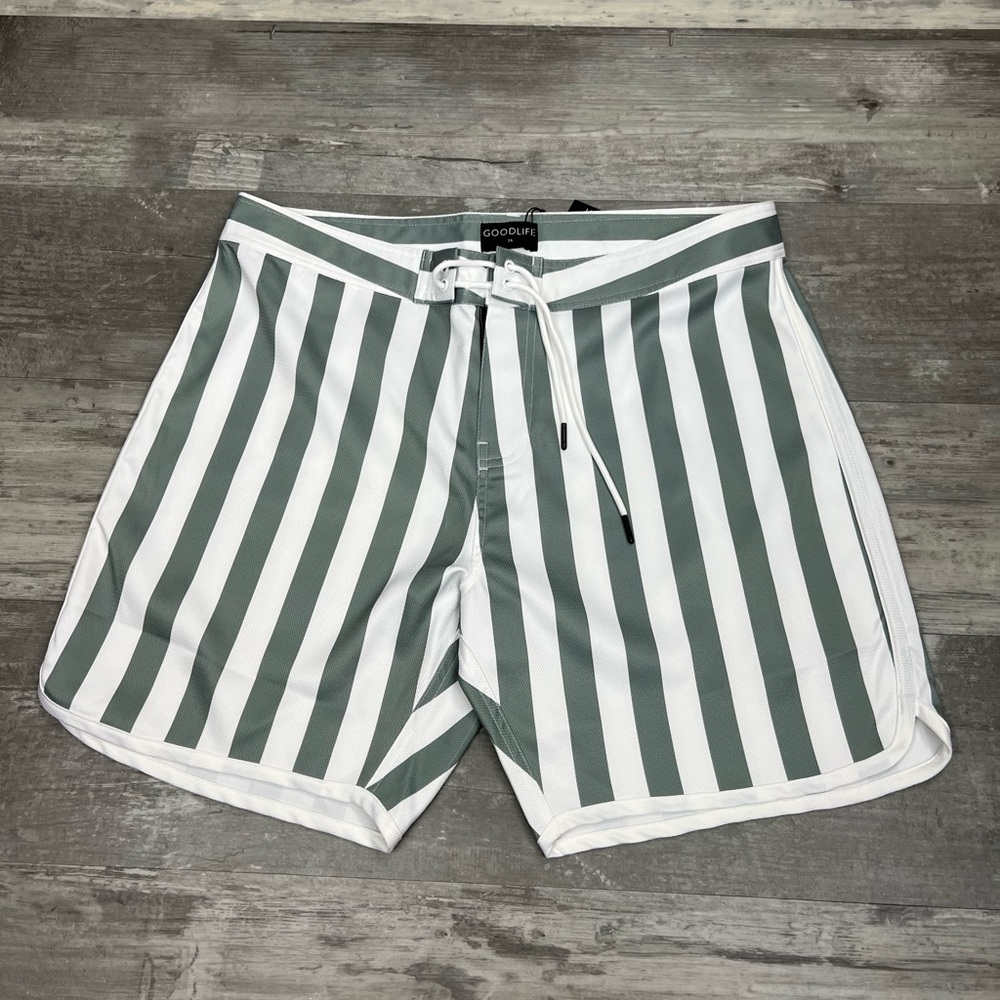 Goodlife NWT Grey & White Stripe Shorts 36